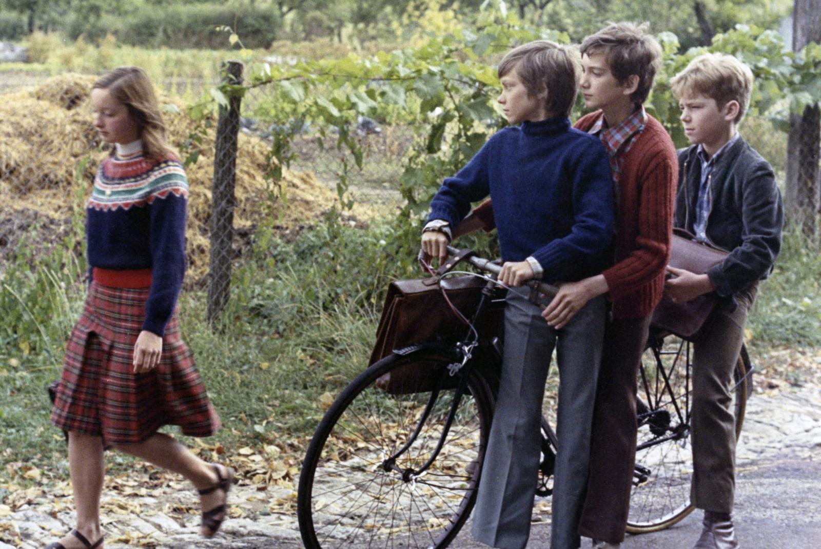 mes_petites_amoureuses_1_copyright_les_films_du_losange_-_photo_pierre_zucca_-_collection_christophel_2